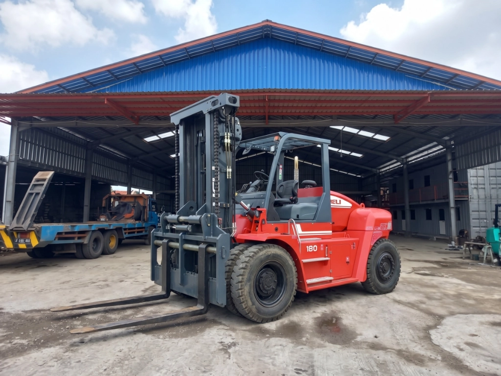 Sewa Forklift 18 Ton